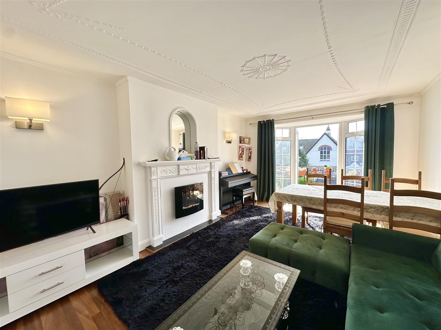 2 bed property in Georgian Close, Bexhill-On-Sea